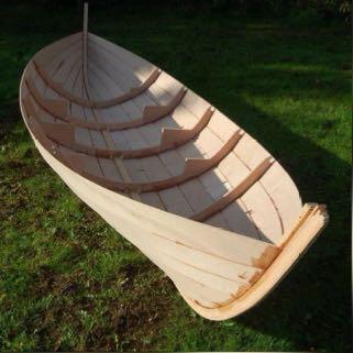 skiff-in-aanbouw-vb skiff-in-aanbouw-vb